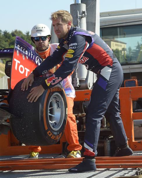 Vettel ha aiutato i commissari di pista. Ap